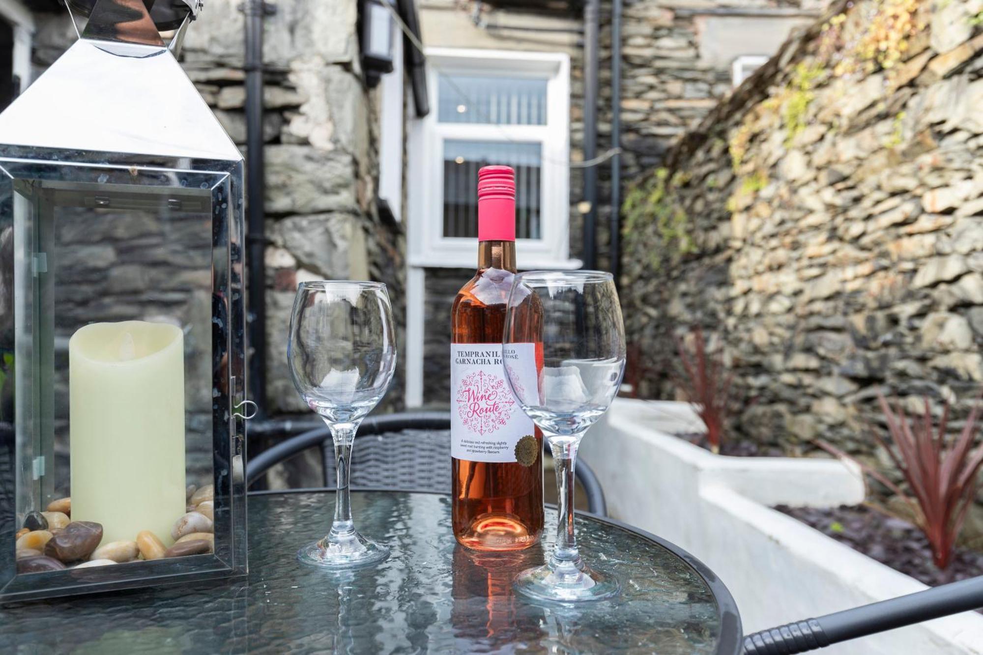 Sheila'S Cottage Bowness Екстер'єр фото